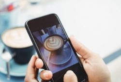 吃瓜人拍照视频手机版,手机版“吃瓜人拍照视频”轻松捕捉生活瞬间