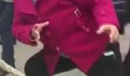 村里吃瓜大妈表情包视频,笑料百出，欢乐无限