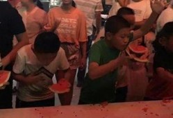 盐山网红吃瓜事件视频播放