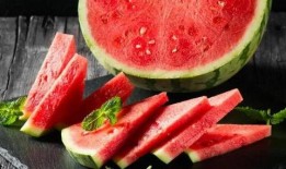 小伙吃石头瓜视频大全,小伙挑战奇特食材，视频大全带你领略异国风味