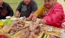 农民二哥吃瓜视频,揭秘农村生活趣味瞬间