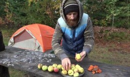 吃瓜室外拍照片怎么拍视频,室外拍照如何制作创意视频